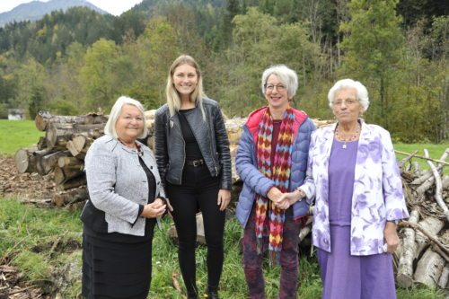 Koroške ustvarjalke (foto: Gotthardt) Koroške ustvarjalke (foto: Gotthardt)