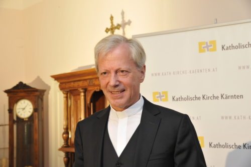 Bildunterschrift (Bildrechte sind zwingend anzugeben!) Bildunterschrift (Bildrechte sind zwingend anzugeben!)
