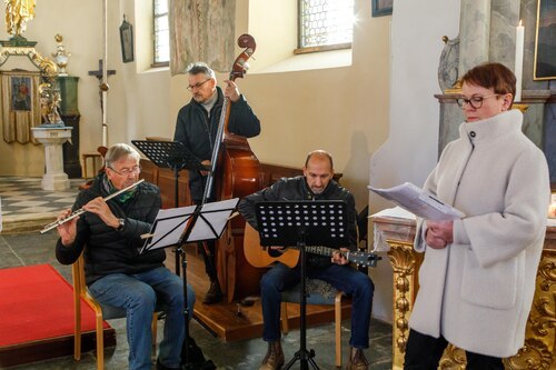 musikalische Umrahmung<br />
Foto: Anton Wieser