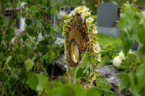 mit Blumen geschmückte Monstranz<br />
Foto: Anton Wieser