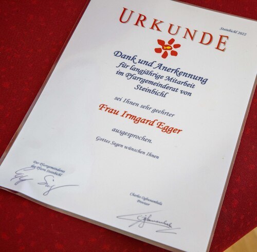 Urkunde<br />
Foto: Anton Wieser