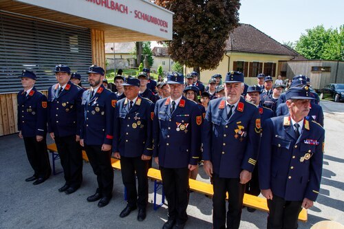 Abordnungen der Freiwilligen Feuerwehren<br />
Foto: Anton Wieser Abordnungen der Freiwilligen Feuerwehren<br />
Foto: Anton Wieser
