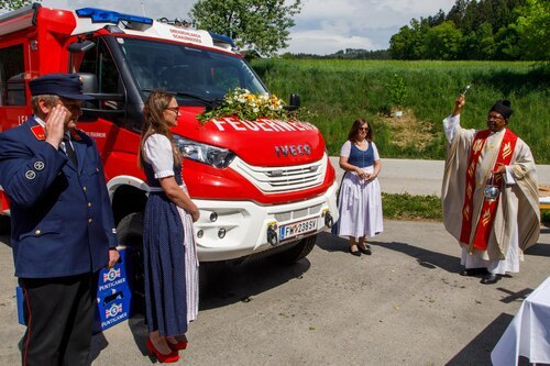 Fahrzeugsegnung<br />Foto: Anton Wieser Fahrzeugsegnung<br />Foto: Anton Wieser