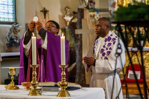 Bildunterschrift (Bildrechte sind zwingend anzugeben!)