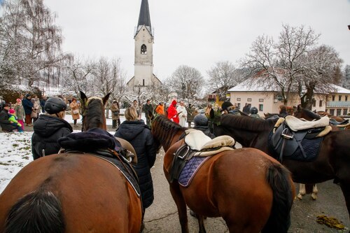 Segnung der Pferde und der Reiter<br />
Foto: Anton Wieser