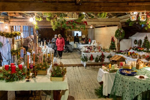 Adventausstellung im Jägerwirtstadl<br />
Foto: Anton Wieser