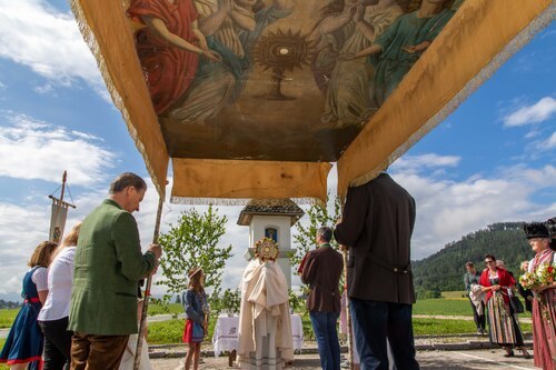 Evangelienstation “Weißes Kreuz“<br />
Foto: Anton Wieser