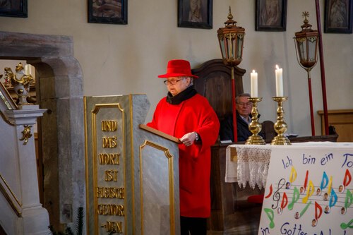 Lesung: Beatrix Riepl<br />
Foto: Anton Wieser