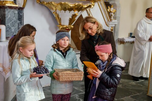 Gabenbereitung<br />
Foto: Anton Wieser Gabenbereitung<br />
Foto: Anton Wieser