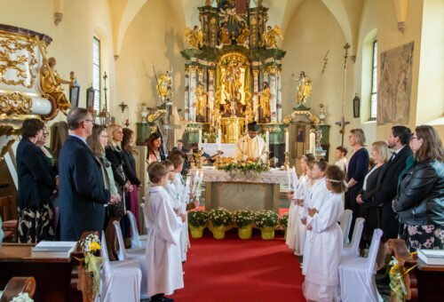 Erstkommunion in Obermühlbach<br />
Foto: Anton Wieser