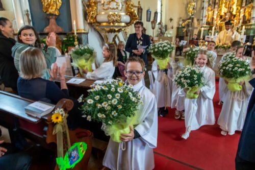 Muttertagsblumen als Überraschung<br />
Foto: Anton Wieser Muttertagsblumen als Überraschung<br />
Foto: Anton Wieser