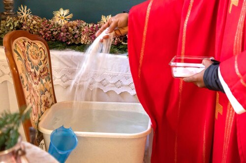 Segnung des Stefaniweihwassers<br />
Foto: Anton Wieser Segnung des Stefaniweihwassers<br />
Foto: Anton Wieser