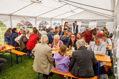 Pfarrfest in Steinbichl<br />
Foto: Anton Wieser Pfarrfest in Steinbichl<br />
Foto: Anton Wieser