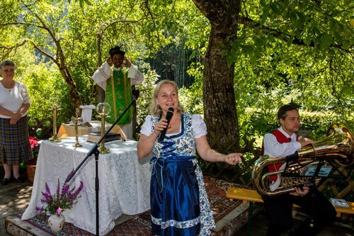 Ansprache zum 20-jähriges Gasthausjubiläum von Dorothea Solic<br />
Foto: Anton Wieser