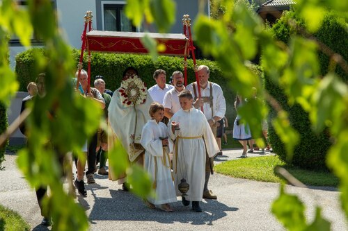 Festmesse und Umgang<br />
Foto: Anton Wieser