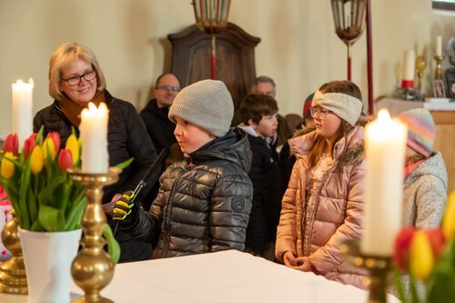 Vorstellung und Fürbitten von EKO-Kindern<br />
Foto: Anton Wieser