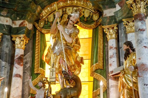 Hl. Georg - Schutzpatron der Pfarrkirche Obermühlbach<br />
Foto: Anton Wieser