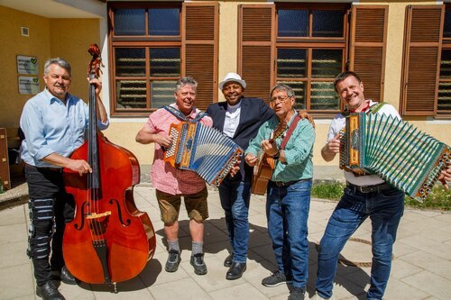 Bildunterschrift (Bildrechte sind zwingend anzugeben!)