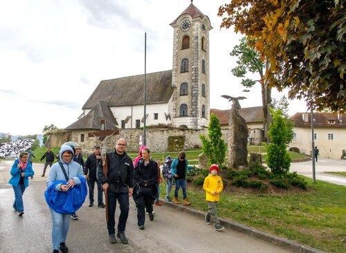 Fusswallfahrt nach Nußberg<br />
Foto: Anton Wieser