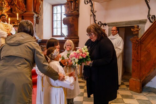 Rosen für die Mütter<br />
Foto: Anton Wieser