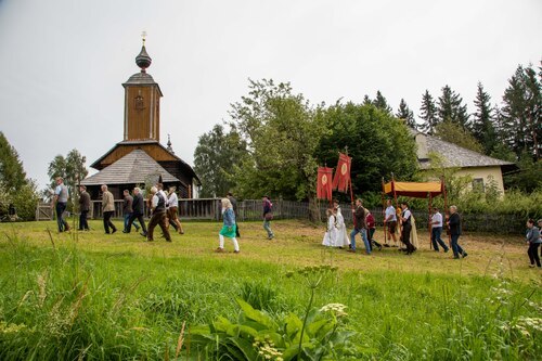 Prozession auf der Dreifaltigkeit am Gray<br />
Foto: Anton Wieser