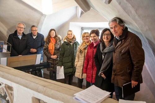 Bildunterschrift (Bildrechte sind zwingend anzugeben!) Bildunterschrift (Bildrechte sind zwingend anzugeben!)