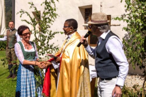 Ehrung von Fanni Hofer<br />
Foto: Anton Wieser Ehrung von Fanni Hofer<br />
Foto: Anton Wieser