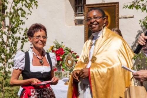 Ehrung von Maria Wieser<br />
Foto: Anton Wieser Ehrung von Maria Wieser<br />
Foto: Anton Wieser