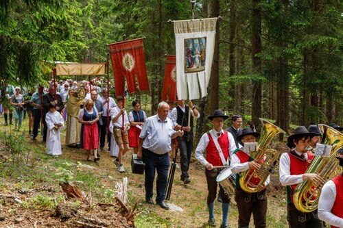 Prozession<br />
Foto: Anton Wieser