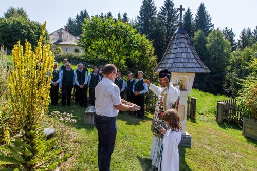 Kräutergartensegnung<br />
Foto: Anton Wieser