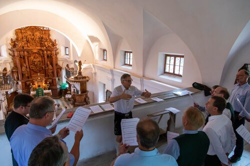Sängerrunde Obermühlbach<br />
Foto: Anton Wieser Sängerrunde Obermühlbach<br />
Foto: Anton Wieser