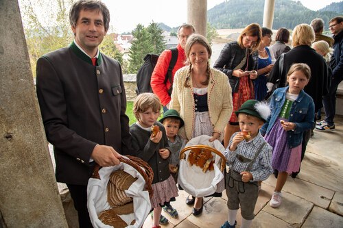 Familie Hinteregger<br />
Foto: Anton Wieser Familie Hinteregger<br />
Foto: Anton Wieser