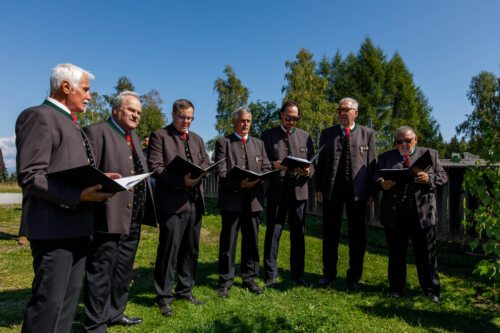 MGV Kärtnertreu<br />
Foto: Anton Wieser MGV Kärtnertreu<br />
Foto: Anton Wieser
