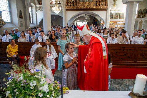 Kindersegnung<br />
Foto: Anton Wieser