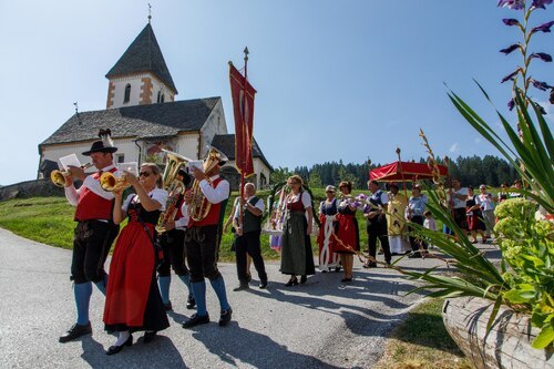 Prozession<br />
Foto: Anton Wieser