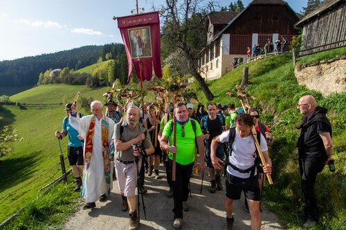 Einzug der Wallfahrer am Lorenziberg<br />
Foto: Anton Wieser