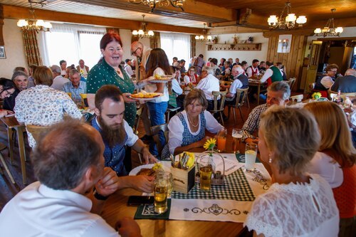 Kirchtag Gasthaus Egger<br />
Foto: Anton Wieser
