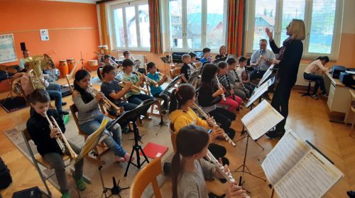 Die Bläserklasse der Volksschule Bodensdorf (Foto: A. Rosenzopf-Schurian)