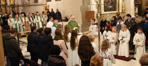 Feierlicher Eröffnungsgottesdienst mit Direktor Dr. Josef Marketz (Foto: G. Mischitz)