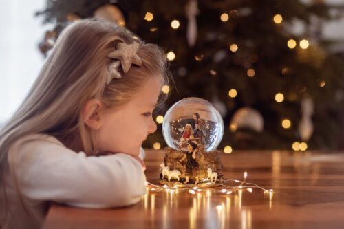 Die Vorbereitungszeit auf das Weihnachtsfest bewusst gestalten - mit Geschichten, Symbolen und Feierbehelfen<br />
Foto: Adobestock