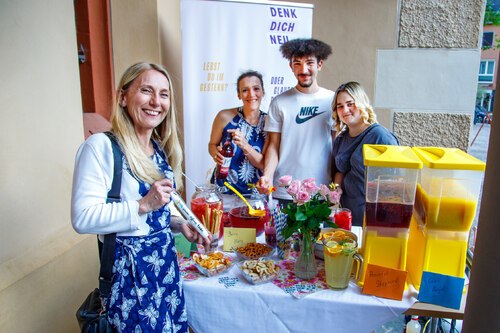 Gute Cocktails versüßten den Abend bei der Langen Nacht der Kirchen 2023.<br />
Foto: P. Emmanuel-Maria Fitz OFM Gute Cocktails versüßten den Abend bei der Langen Nacht der Kirchen 2023.<br />
Foto: P. Emmanuel-Maria Fitz OFM