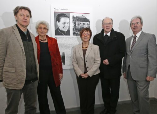 Zivilcourage im Nationalsozialismus steht im Mittelpunkt der Ausstellung „Die Gerechten“ (im Bild, v. l.: Lichtblau, Bäumer, Schuster, Schwarz, Schuster)   (© Foto: Pressestelle/Eggenberger)