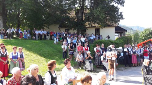 Während der Messe im Freien. (© Foto: Mag. Ulrich Kogler)