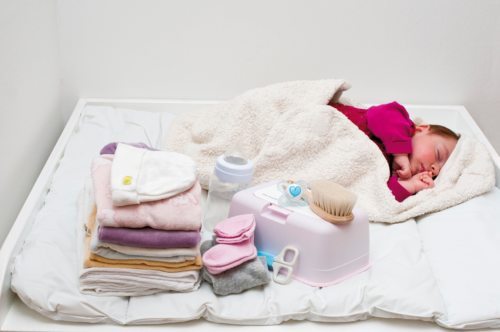 Hilfe für Mutter und Kind: das Babystartpaket.&nbsp; © Caritas