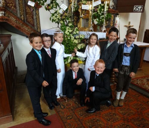 Die Erstkommunionkinder 2015 (© Foto: fotomw)