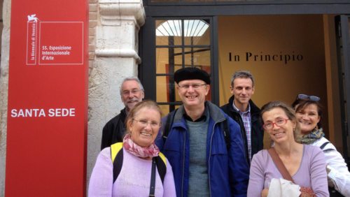 Eine Gruppe des KAV-Kärnten besuchte auch den Vatikan-Pavillon auf der 55. Kunstbiennale in Venedig (© Foto: KH Kronawetter)