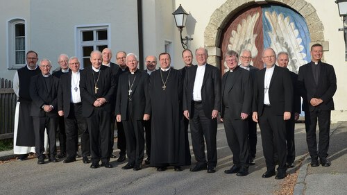 Herbst-Vollversammlung der Österreichischen Bischofskonferenz im Stift Michaelbeuern (Foto: Kathpress/Wuthe) Herbst-Vollversammlung der Österreichischen Bischofskonferenz im Stift Michaelbeuern (Foto: Kathpress/Wuthe)