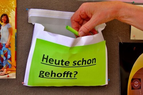Bildunterschrift (Bildrechte sind zwingend anzugeben!) Bildunterschrift (Bildrechte sind zwingend anzugeben!)