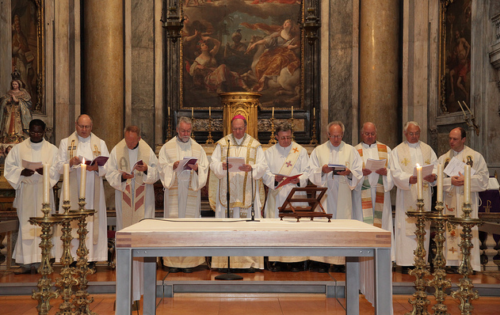 Hl. Messe in der Sternbasilika von Lissabon (© Foto: Micka Opetnik / Nedelja)