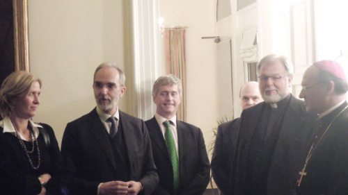 Österreichs Botschafter beim Heiligen Stuhl, Dr. Alfons Kloss, empfing Bischof Alois Schwarz und die österreichische PGR-Delegation (© Foto: Fotogard) Österreichs Botschafter beim Heiligen Stuhl, Dr. Alfons Kloss, empfing Bischof Alois Schwarz und die österreichische PGR-Delegation (© Foto: Fotogard)